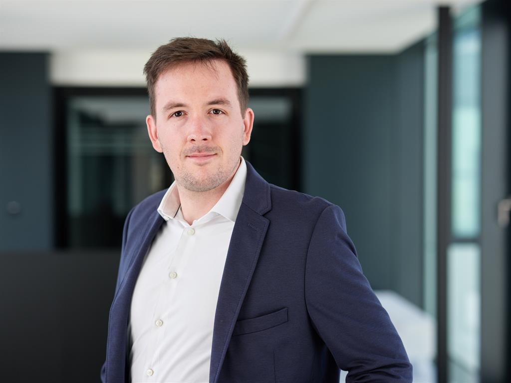 Oliver RÃ¼ther
Photograph
Scharnhorststr. 3 (im Hof)
65195 Wiesbaden 
Germany 
+49 611 440091
+49 177 4400911 
www.oliver-ruether.de
 